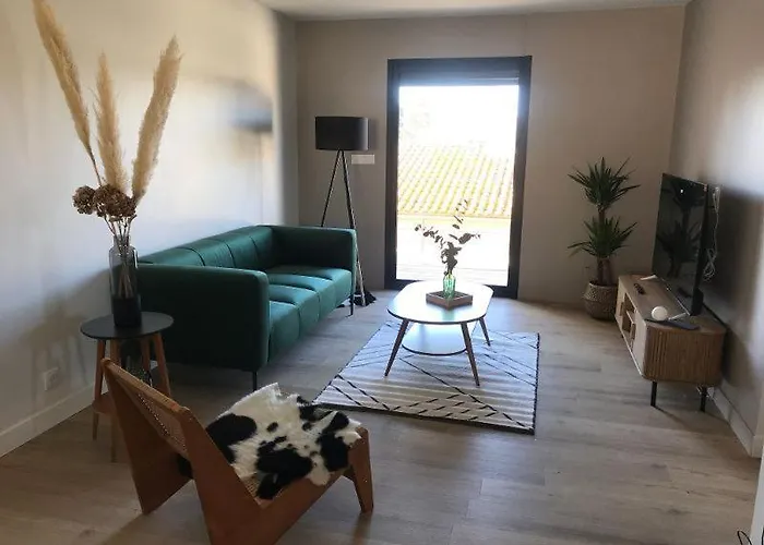 Maison Entre Canal Et Colombiers (Herault)
